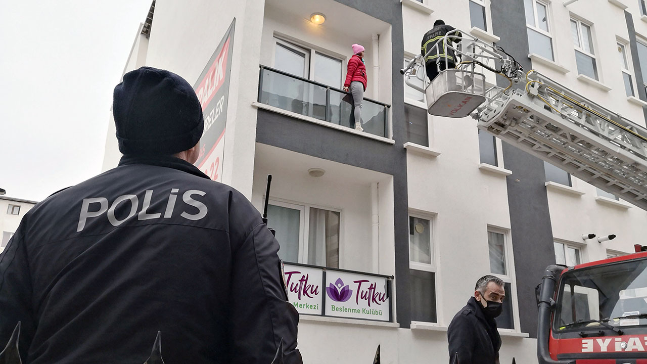 Sevgilisini eve kilitleyen şahıs serbest bırakıldı